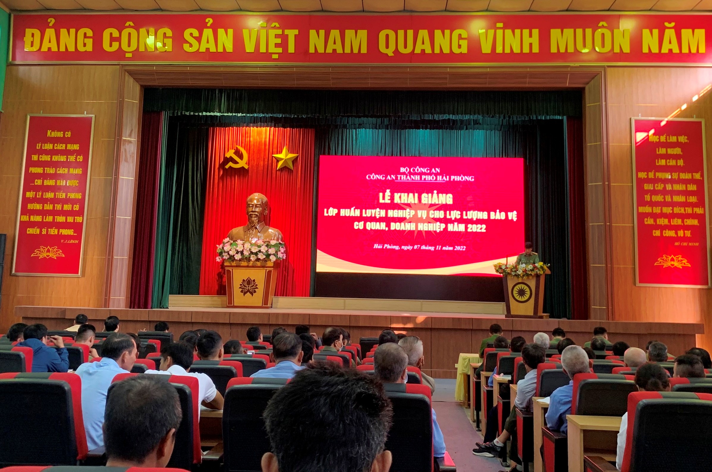 Tập huấn nghiệp vụ cho 250 bảo vệ cơ quan, doanh nghiệp năm 2022